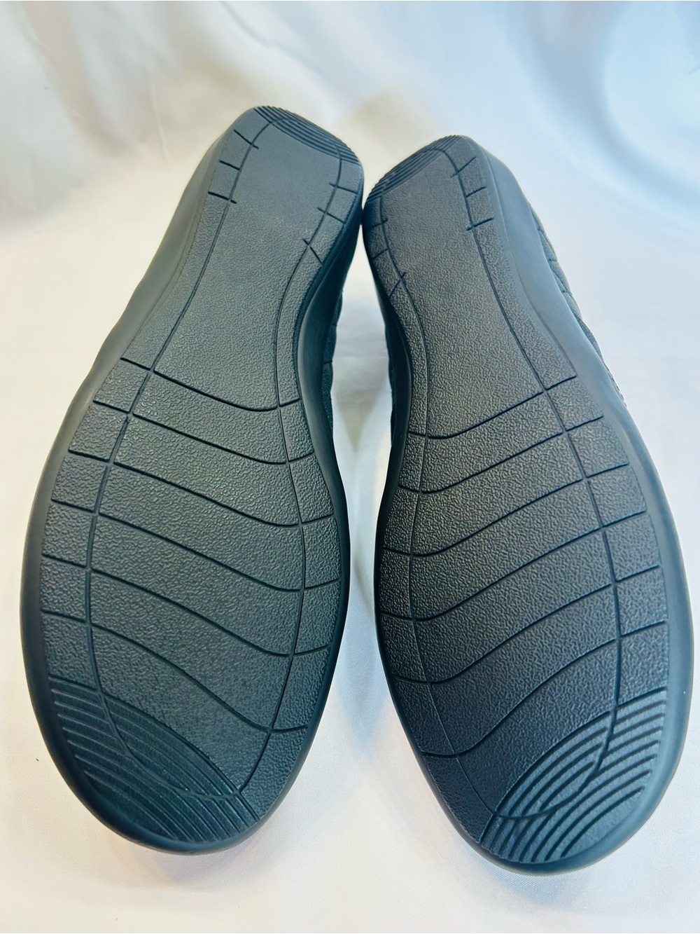 JSport by Jambu Women's Slip-On Loafers in Dark Gray.   New Without Box - Picture 7 of 8